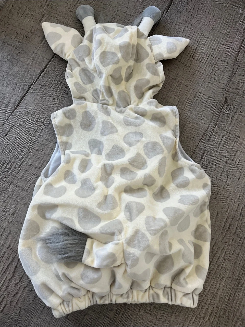 Target Giraffe Hooded Baby Romper Costume 12-18 months